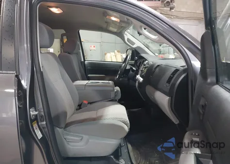 2012 Toyota Tundra Grade 4.6L V8 z USA, uszkodzony, nr VIN 5TFUM5F19CX034517